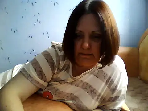 LockyCharm111 online show from July 9, 2026, 3:49 pm