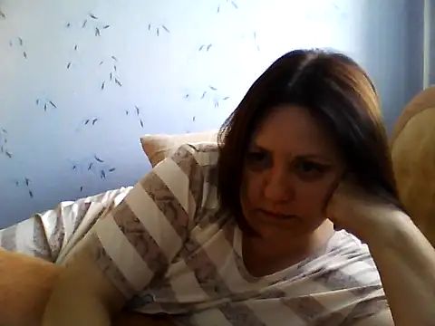 LockyCharm111 online show from July 27, 2026, 4:19 am