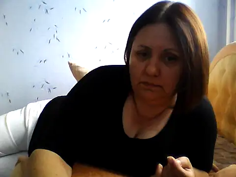 LockyCharm111 online show from July 31, 2026, 1:21 pm