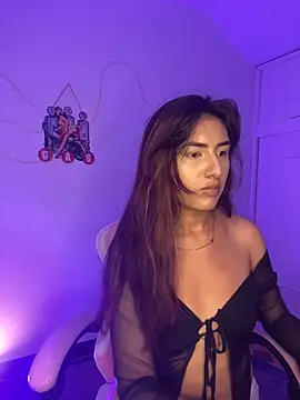 VelariaSoft online show from April 22, 2026, 1:12 pm