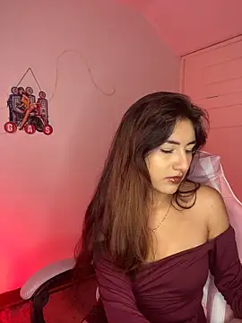 VelariaSoft online show from April 24, 2026, 2:08 pm