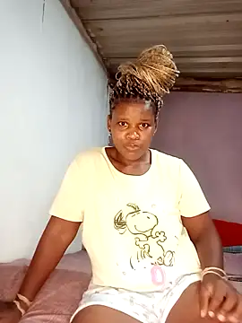 Snapshot of MrsTrina chatting on February 12, 2026, 6:25 pm MrsTrina online show from February 12, 2026, 6:25 pm