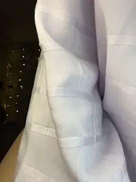 Layana Ro online show from March 14, 2026, 8:47 pm