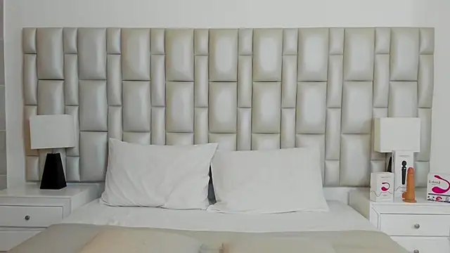 Snapshot of paola_katy_dicks chatting on December 28, 2024, 1:59 pm paola katy dicks online show from December 28, 2024, 1:59 pm