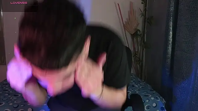 eithan jonnes online show from March 1, 2026, 8:44 pm