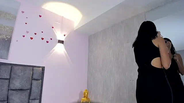 PeytonLouise online show from March 6, 2026, 1:07 pm