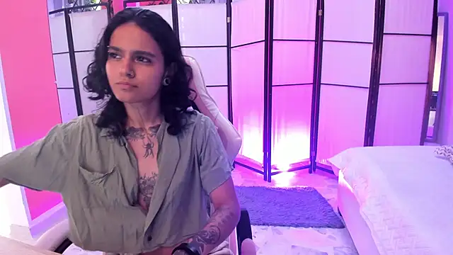 Julianne 7 online show from March 2, 2026, 8:26 pm