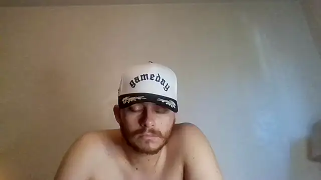 Snapshot of Tallhungandcloudy chatting on March 25, 2026, 10:38 pm Tallhungandcloudy online show from March 25, 2026, 10:38 pm