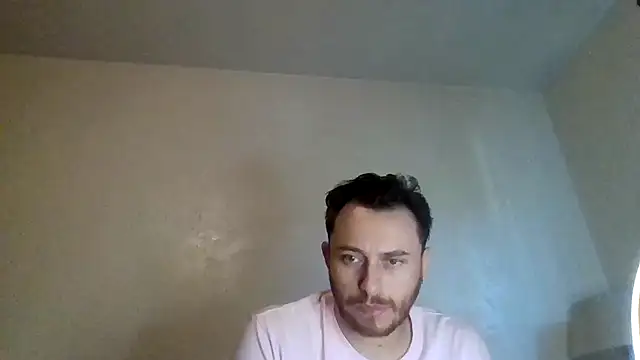 Snapshot of Tallhungandcloudy chatting on March 26, 2026, 10:48 pm Tallhungandcloudy online show from March 26, 2026, 10:48 pm