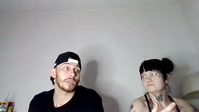 Snapshot of Tallhungandcloudy chatting on April 14, 2026, 11:49 am Tallhungandcloudy online show from April 14, 2026, 11:49 am