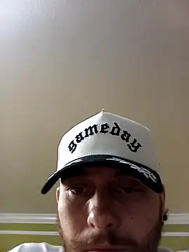 Snapshot of Tallhungandcloudy chatting on April 21, 2026, 7:47 am Tallhungandcloudy online show from April 21, 2026, 7:47 am