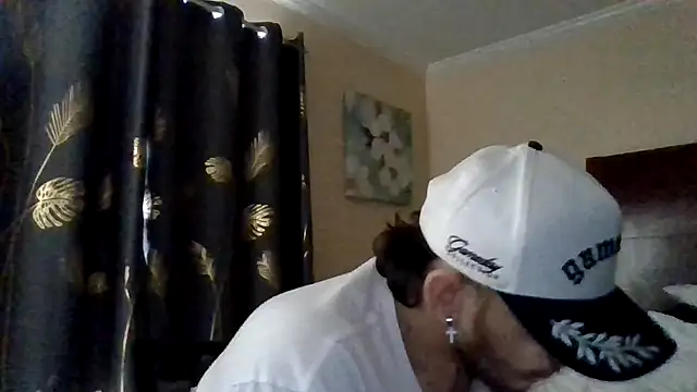 Snapshot of Tallhungandcloudy chatting on April 22, 2026, 4:19 pm Tallhungandcloudy online show from April 22, 2026, 4:19 pm
