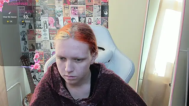NikolFlostt online show from April 28, 2026, 1:04 am