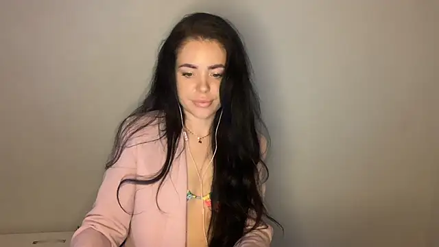 NicoleSensual online show from April 27, 2026, 6:28 pm