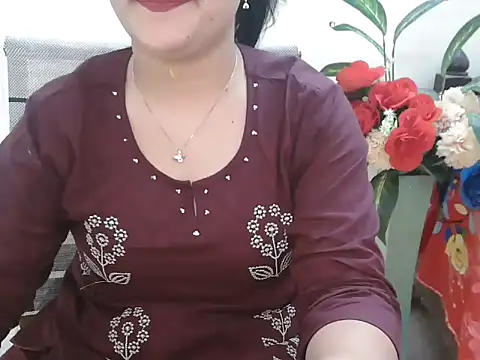 Snapshot of _chitranshi chatting on June 4, 2026, 6:19 am chitranshi online show from June 4, 2026, 6:19 am