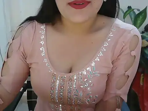 Snapshot of _chitranshi chatting on June 8, 2026, 5:19 am chitranshi online show from June 8, 2026, 5:19 am