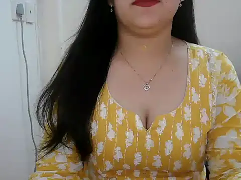 Snapshot of _chitranshi chatting on June 25, 2026, 5:23 am chitranshi online show from June 25, 2026, 5:23 am