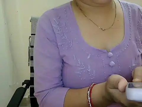 Snapshot of _chitranshi chatting on July 23, 2026, 5:49 am chitranshi online show from July 23, 2026, 5:49 am