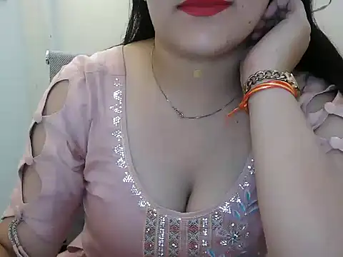 Snapshot of _chitranshi chatting on August 4, 2026, 6:16 am chitranshi online show from August 4, 2026, 6:16 am