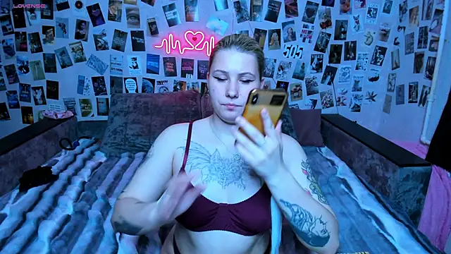 x Ulya1cutex online show from April 24, 2026, 4:53 pm