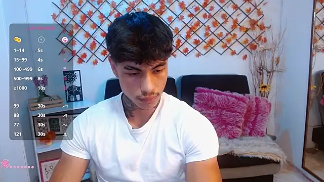 Snapshot of IanWest_ chatting on July 8, 2026, 11:42 pm IanWest online show from July 8, 2026, 11:42 pm