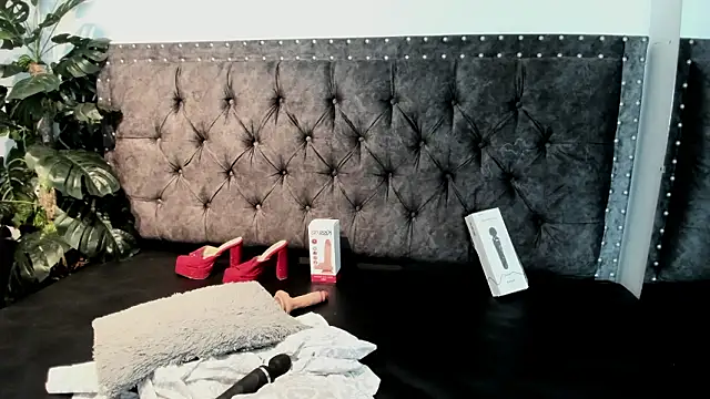 Snapshot of zahra_zaid chatting on March 16, 2026, 11:20 pm zahra zaid online show from March 16, 2026, 11:20 pm