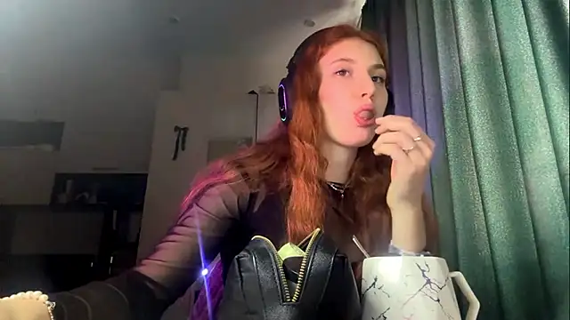 AliceCarrol online show from February 16, 2026, 2:13 pm