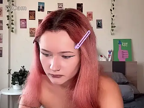 pixieyes00n online show from March 14, 2026, 5:57 am