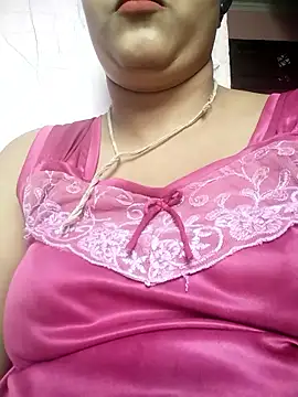 Snapshot of Nency_Love143 chatting on May 10, 2026, 6:29 am Nency Love143 online show from May 10, 2026, 6:29 am