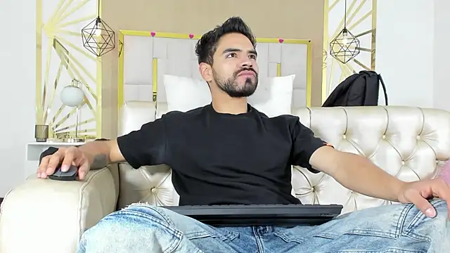 Snapshot of HotPulse_vc chatting on March 7, 2026, 12:35 pm HotPulse vc online show from March 7, 2026, 12:35 pm