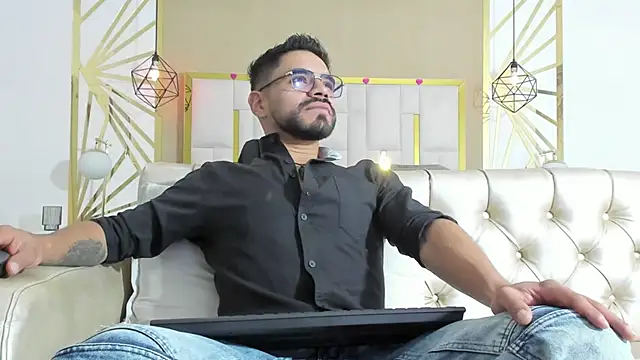 Snapshot of HotPulse_vc chatting on March 10, 2026, 12:32 pm HotPulse vc online show from March 10, 2026, 12:32 pm