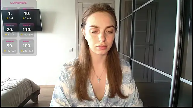  julia wonderful  online show from April 2, 2026, 8:45 am