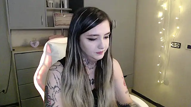 Snapshot of Rin_Tozier chatting on March 20, 2026, 1:10 am Rin Tozier online show from March 20, 2026, 1:10 am