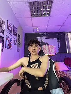 Snapshot of Philippsx chatting on July 20, 2026, 8:00 pm Philippsx online show from July 20, 2026, 8:00 pm