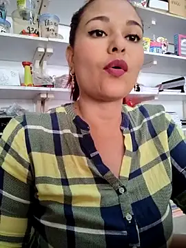Snapshot of haffsa__ chatting on May 25, 2026, 12:44 pm haffsa online show from May 25, 2026, 12:44 pm