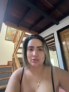 Snapshot of Miilana_ chatting on May 26, 2026, 8:27 pm Miilana online show from May 26, 2026, 8:27 pm