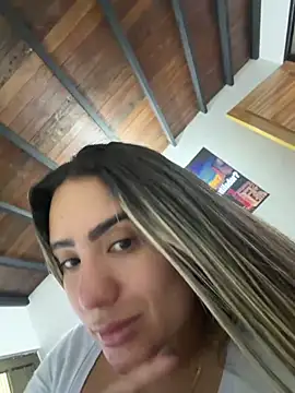 Snapshot of Miilana_ chatting on June 4, 2026, 1:28 pm Miilana online show from June 4, 2026, 1:28 pm