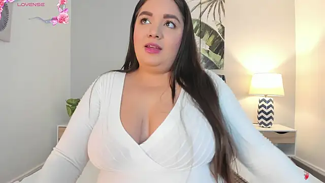 AgathaBloom  online show from February 19, 2026, 1:07 pm