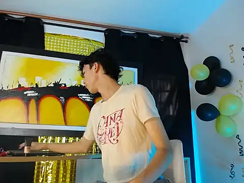 jullian ricci online show from March 16, 2026, 8:13 pm