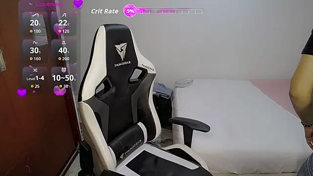 Top and bottom online show from February 25, 2026, 8:18 pm