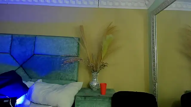 NoaahTylor online show from June 20, 2026, 4:26 am