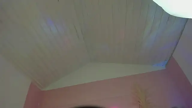 Snapshot of Siena_fox chatting on July 29, 2026, 7:12 pm Siena fox online show from July 29, 2026, 7:12 pm