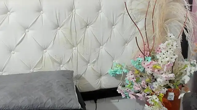 Snapshot of Siena_fox chatting on July 30, 2026, 7:13 pm Siena fox online show from July 30, 2026, 7:13 pm