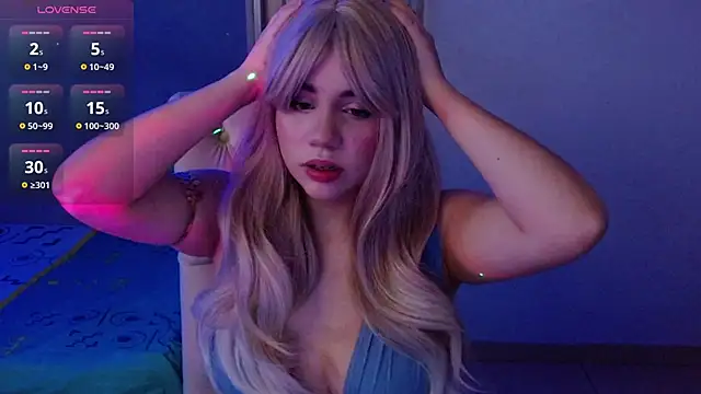 Scarlett Laurent online show from March 4, 2026, 2:23 pm