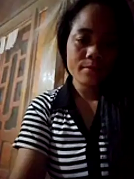 Snapshot of molly-xx chatting on June 15, 2026, 7:27 pm molly-xx online show from June 15, 2026, 7:27 pm