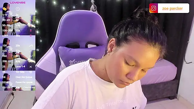 Snapshot of ZoeParcker chatting on March 12, 2026, 6:58 pm ZoeParcker online show from March 12, 2026, 6:58 pm