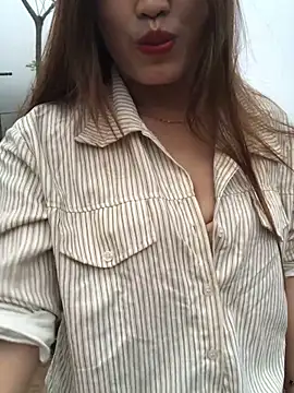 Snapshot of newbaby1 chatting on March 22, 2026, 9:34 am newbaby1 online show from March 22, 2026, 9:34 am