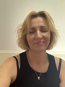 VeltaMur975 online show from March 18, 2026, 8:45 pm