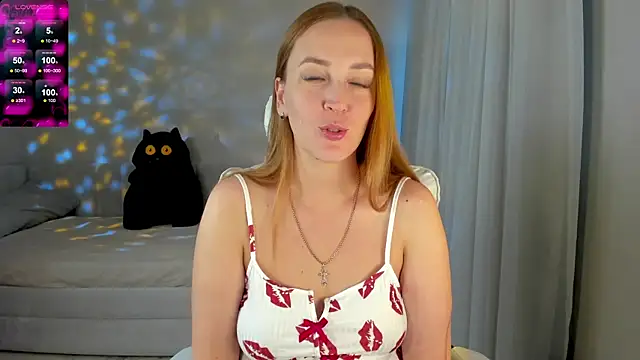 Snapshot of she_wolf chatting on June 3, 2026, 1:25 pm she wolf online show from June 3, 2026, 1:25 pm
