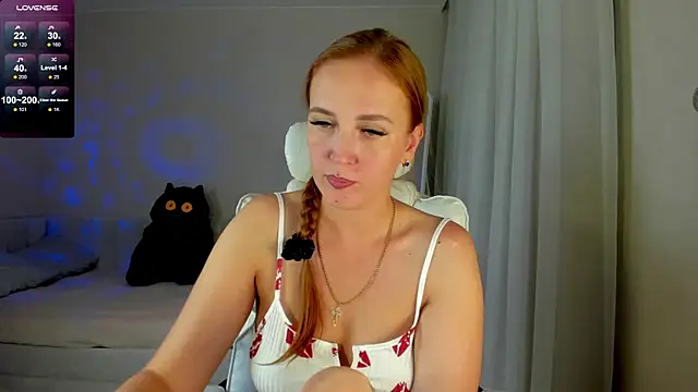 Snapshot of she_wolf chatting on June 30, 2026, 3:35 pm she wolf online show from June 30, 2026, 3:35 pm